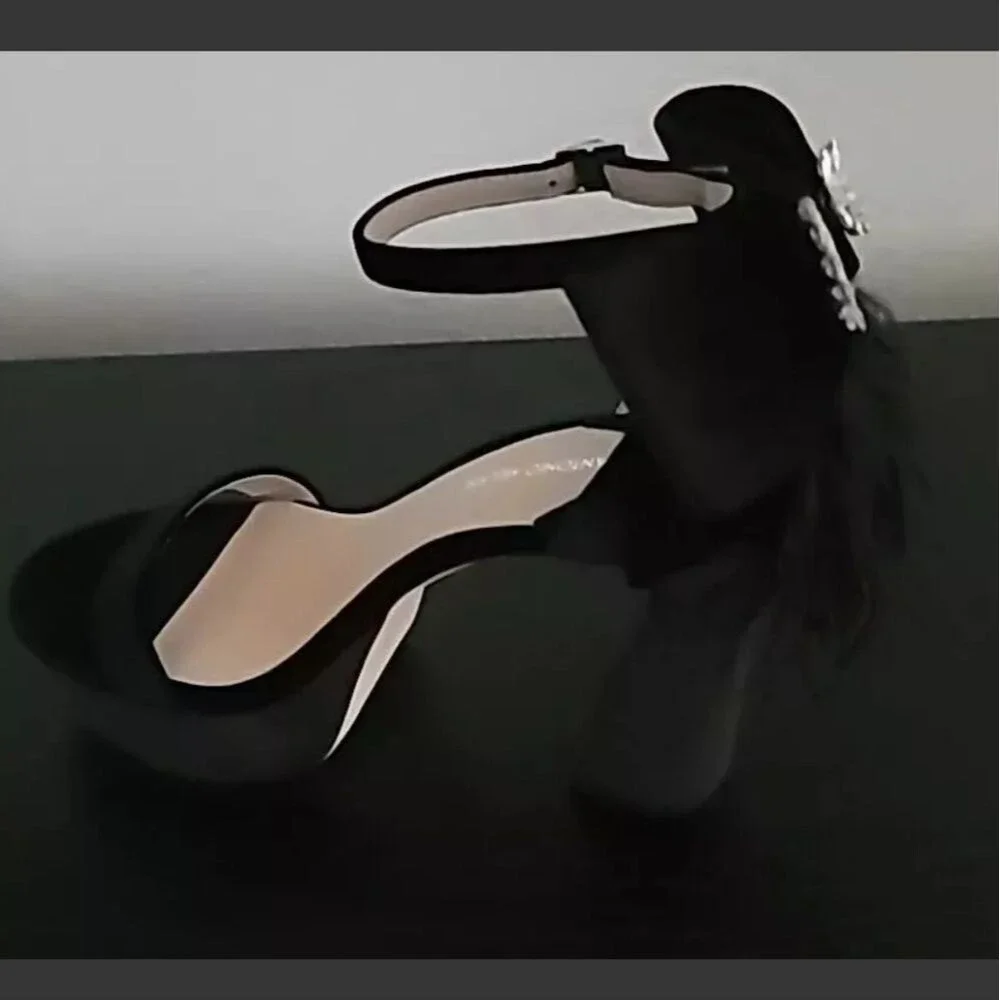 Antonio Melani Janie Velvet Platform Dress Sandals Size 7.5 M